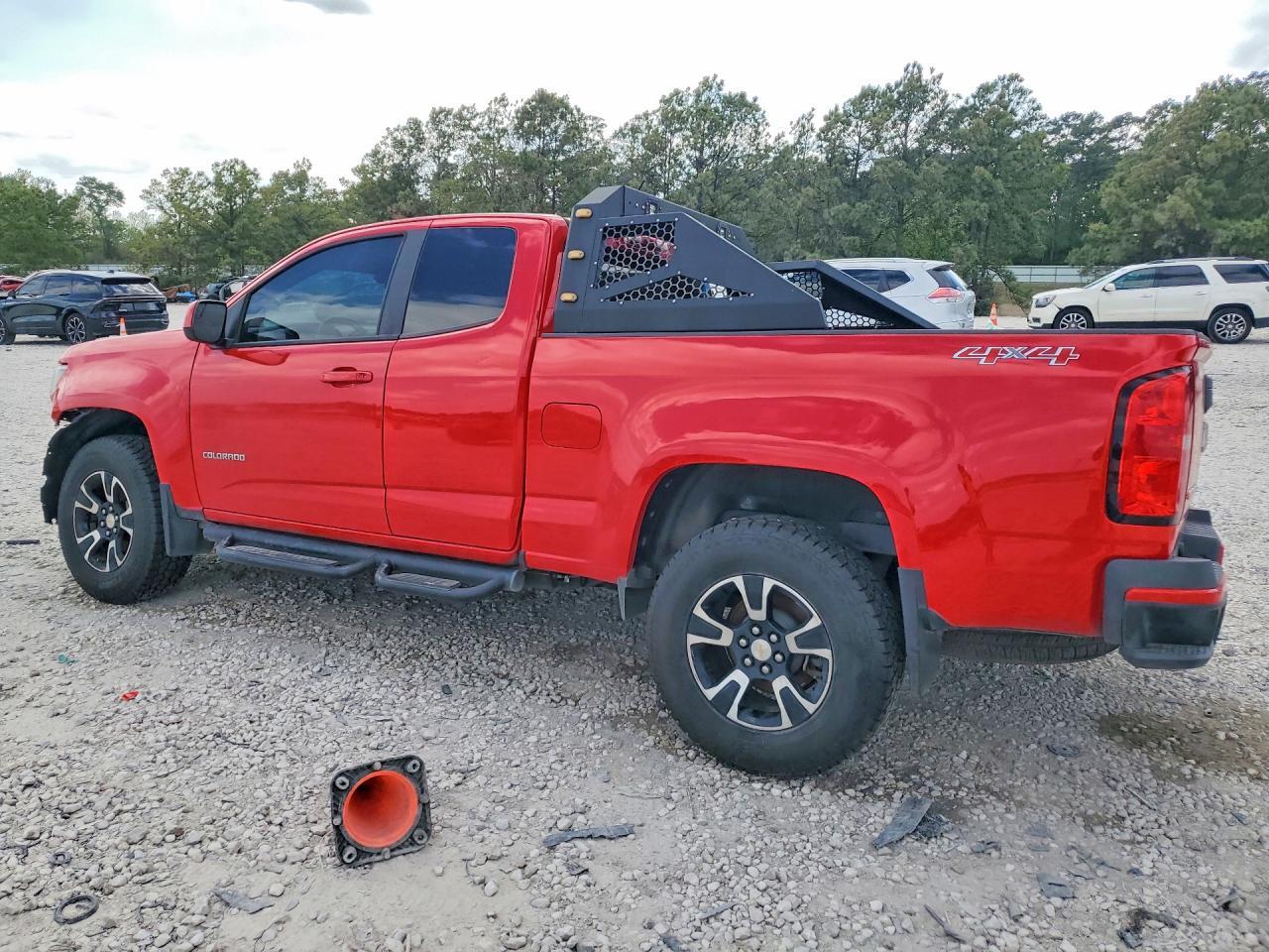 2020 Chevrolet Colorado - Фото 2