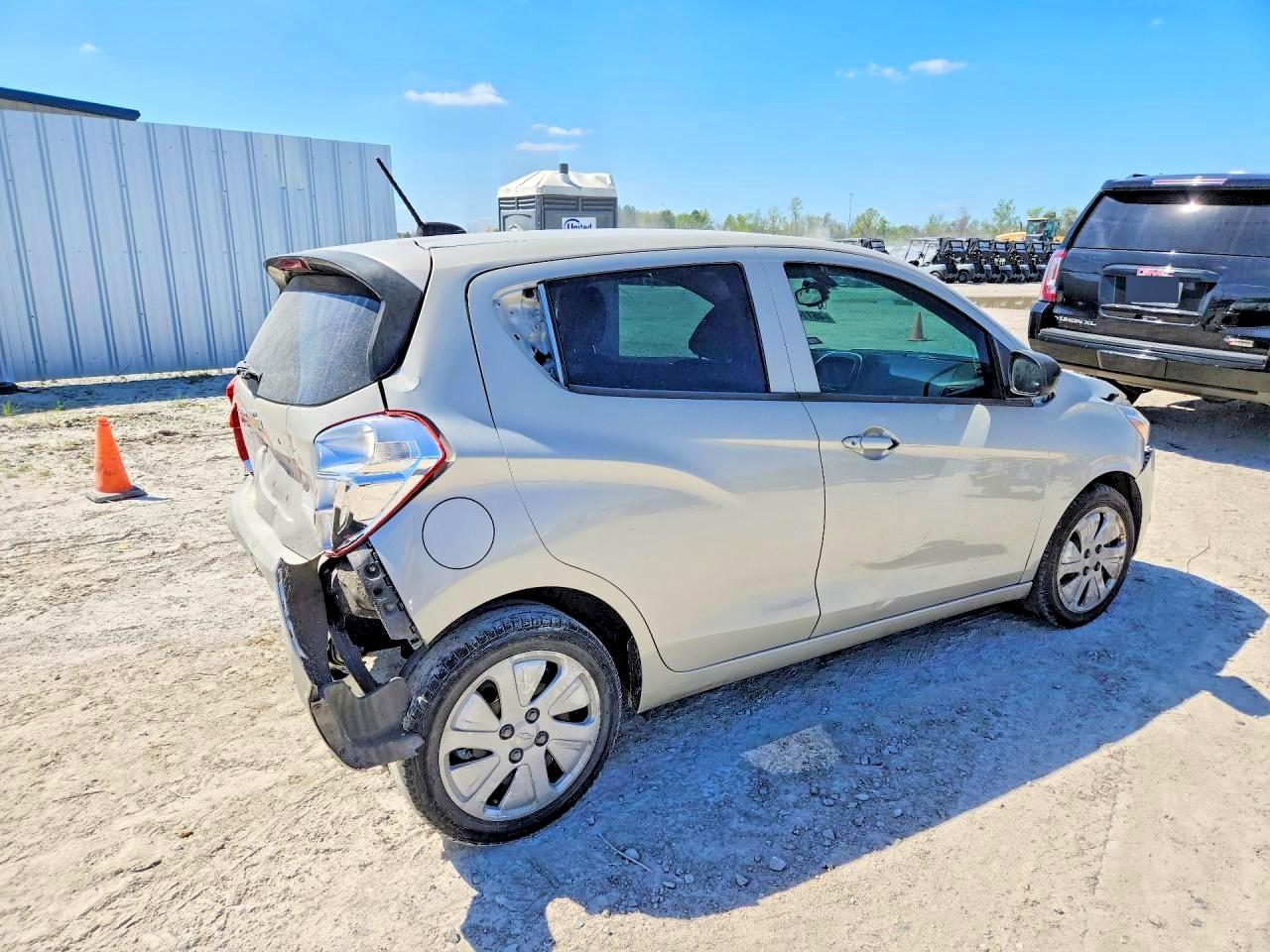 2017 Chevrolet Spark Ls - Фото 3