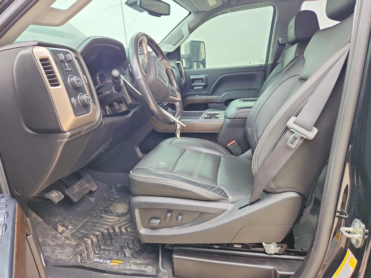 2019 GMC Sierra K2500 Denali - Image 7