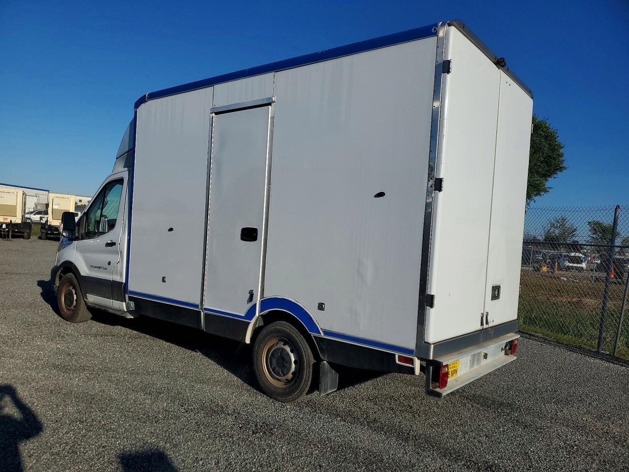 2020 Ford Transit Delivery Truck - Фото 2
