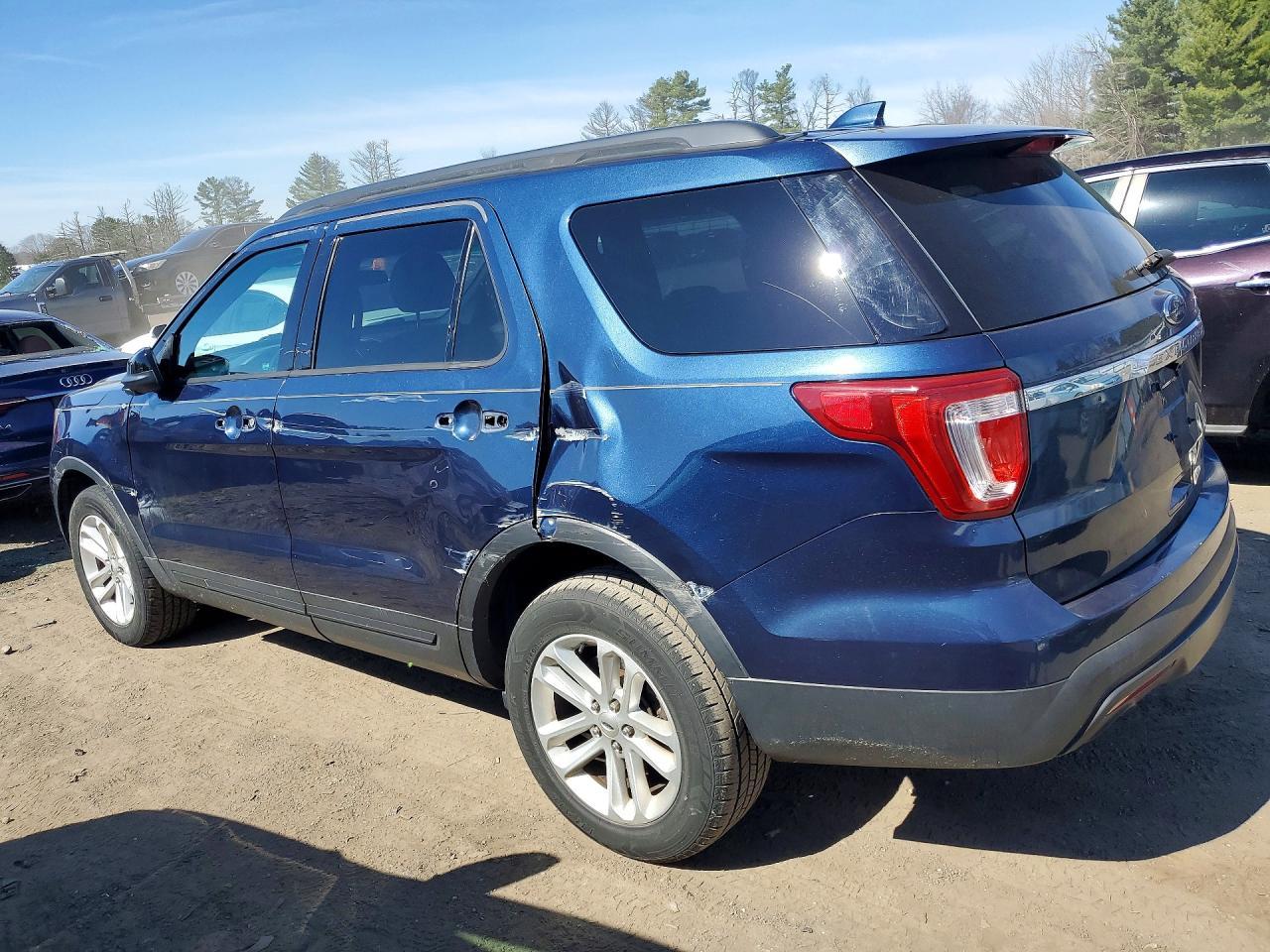 2016 Ford Explorer - Фото 2