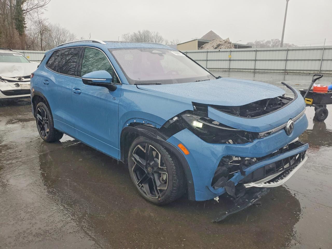 2026 Volkswagen Tiguan Sel R-Line Turbo - Image 4