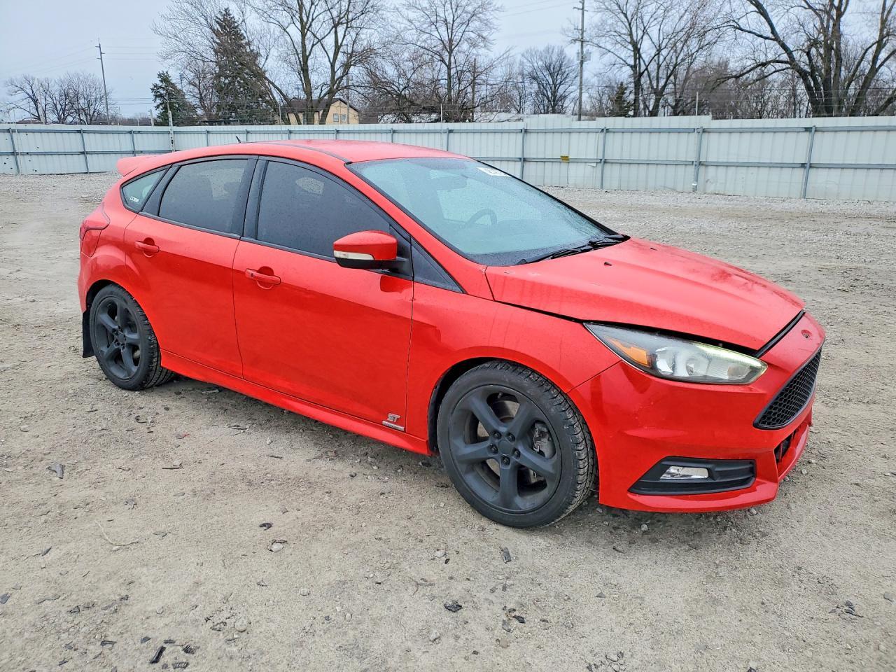 2016 Ford Focus St - Фото 4