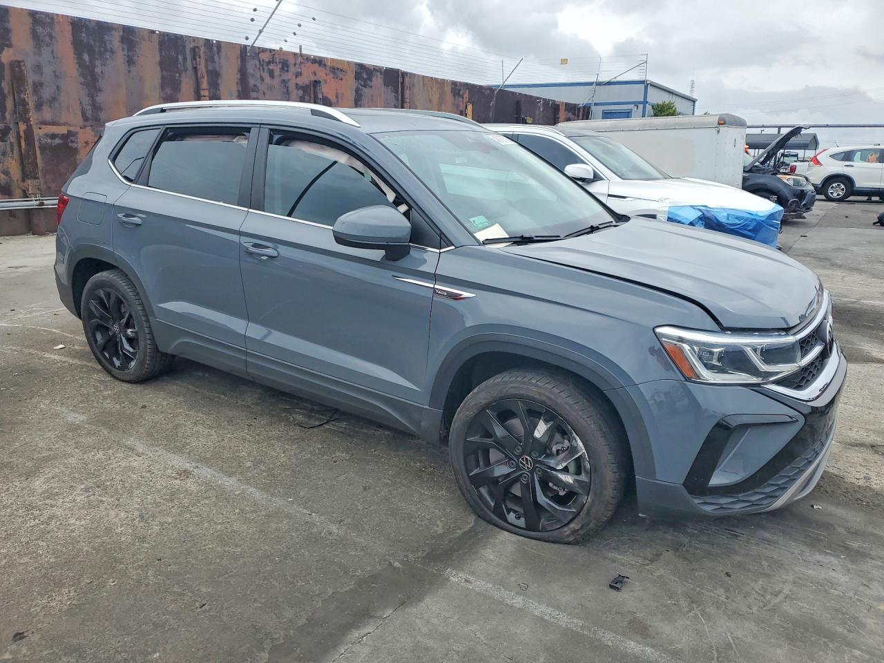 2022 Volkswagen Taos Sel - Фото 4