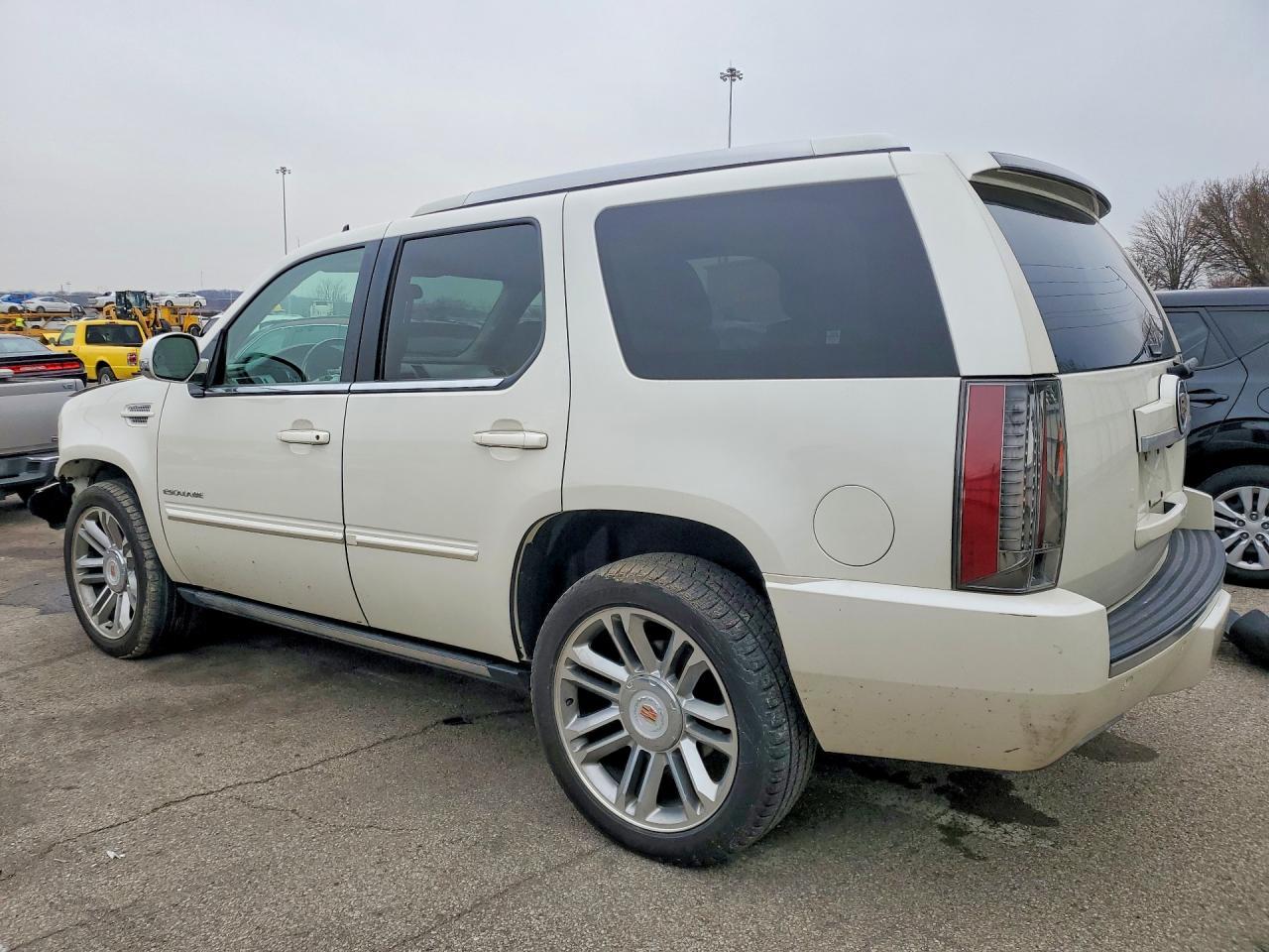 2014 Cadillac Escalade Premium - Фото 2