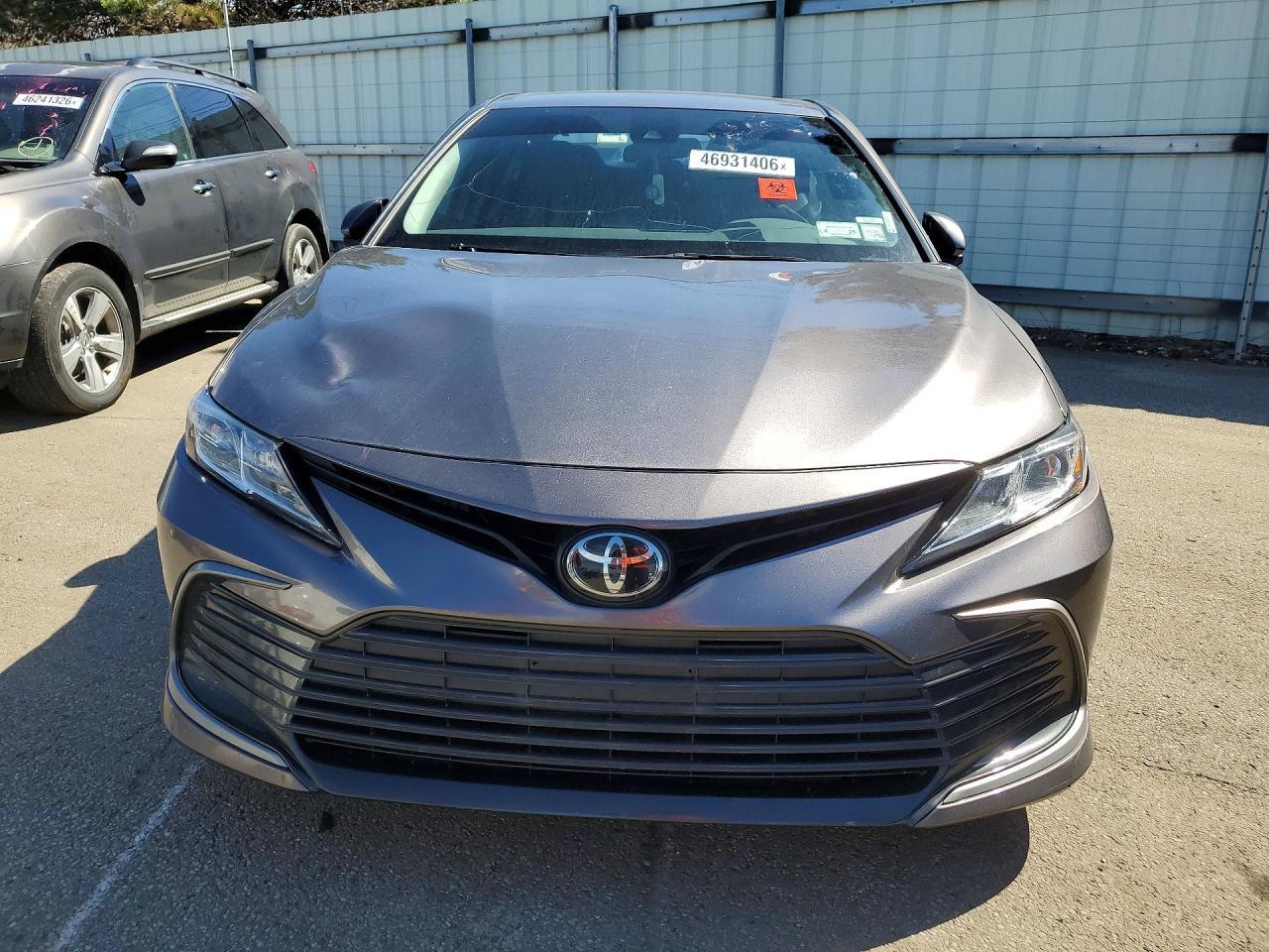 2024 Toyota Camry Le - Image 5