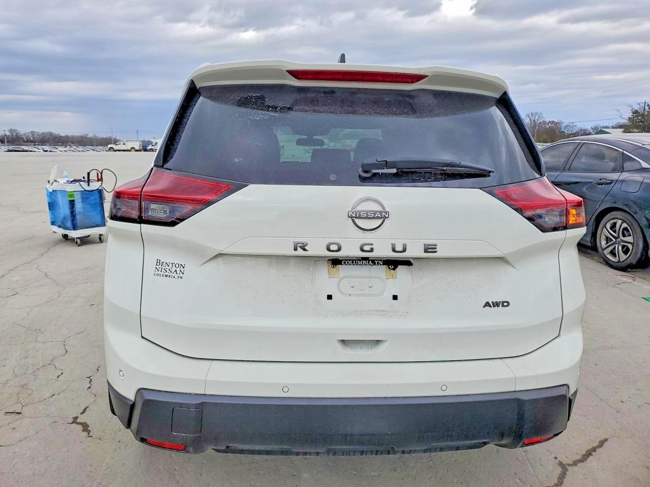 2027 Nissan Rogue S - Фото 6
