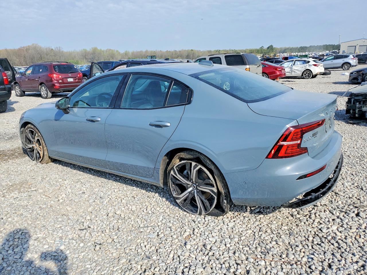 2024 Volvo S60 Plus - Фото 2