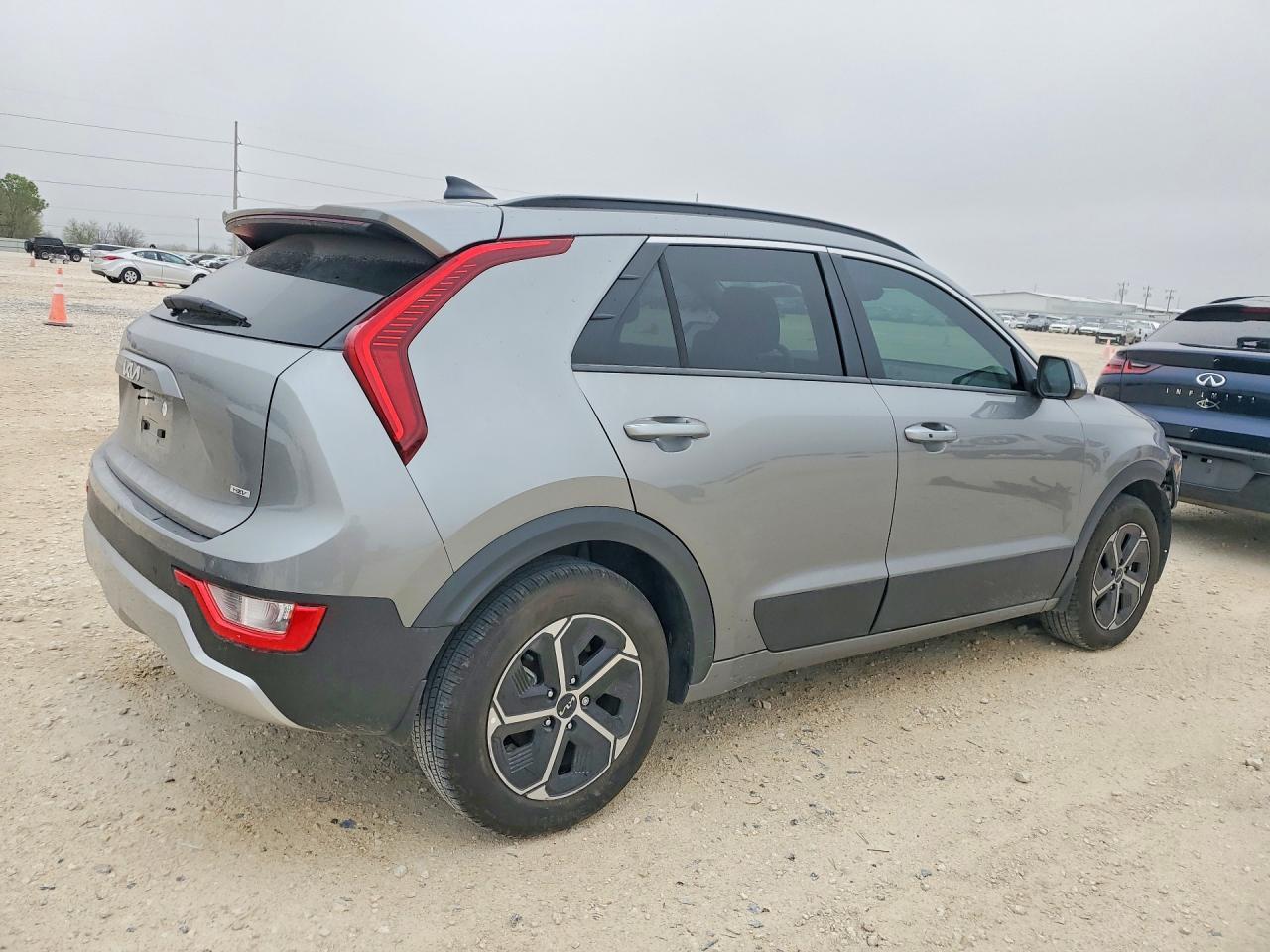 2025 Kia Niro Ex - Фото 3