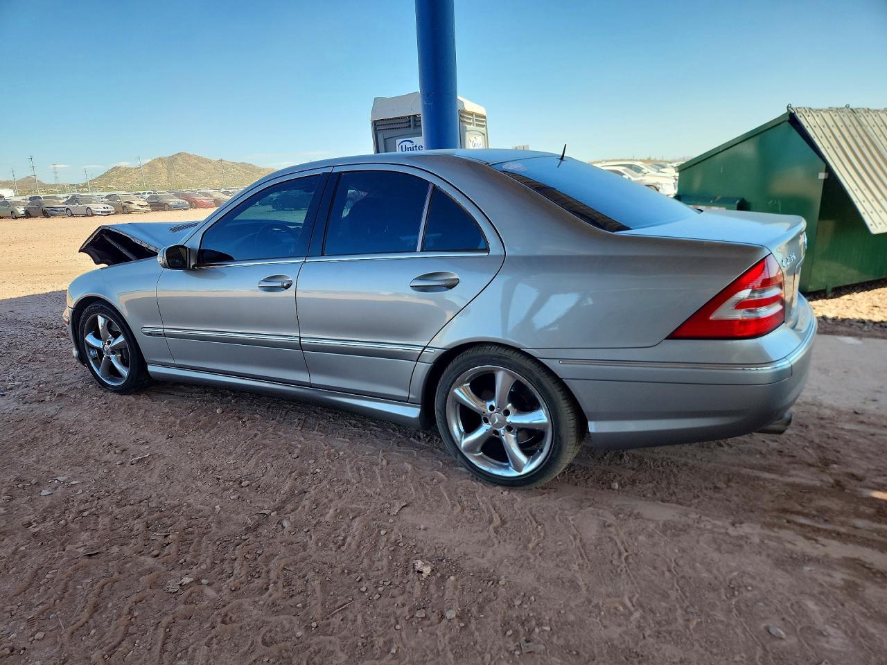 2005 Mercedes-Benz C 230K Sport Sedan - Фото 2