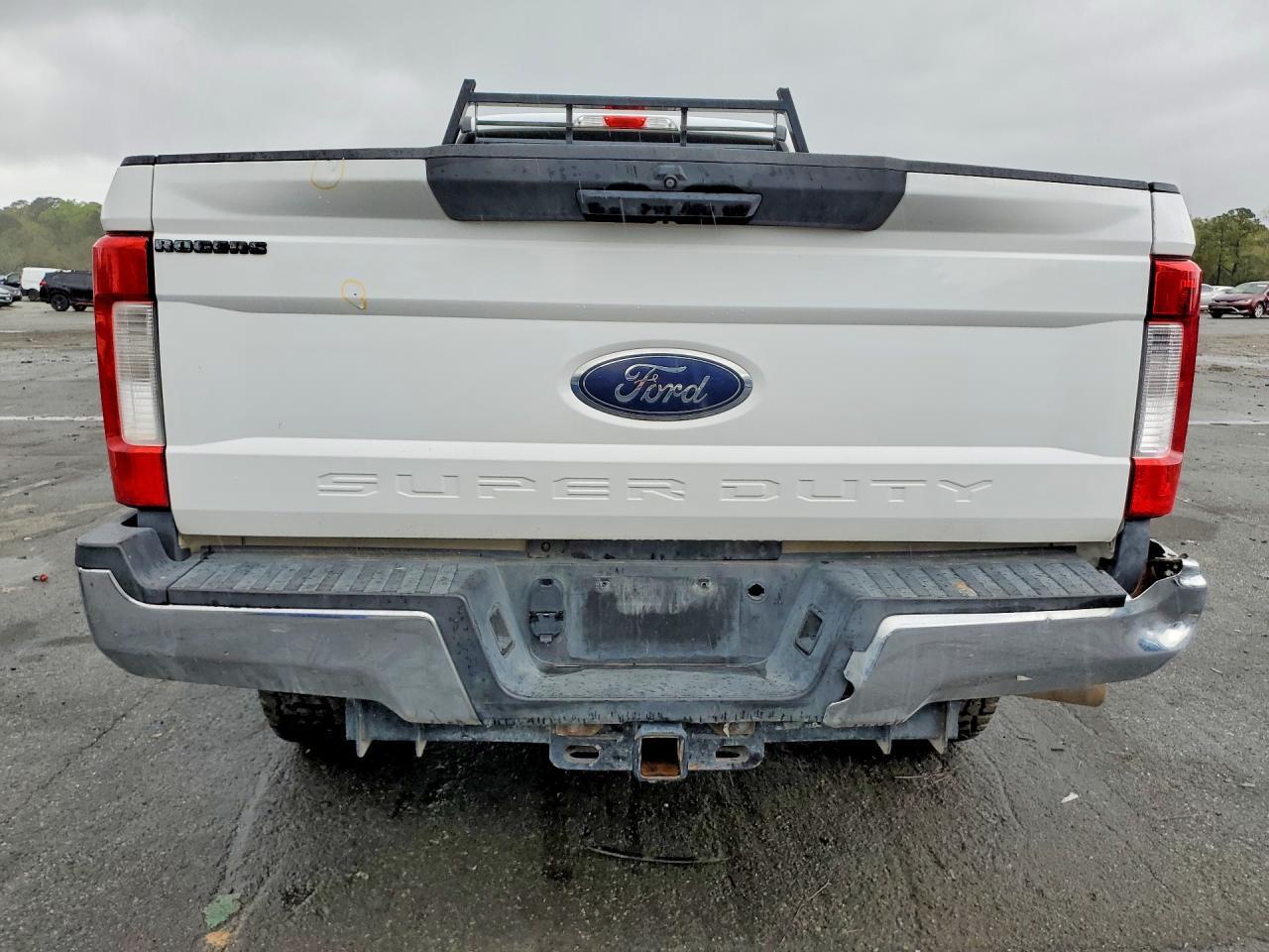 2018 Ford F250 Super Duty - Image 6