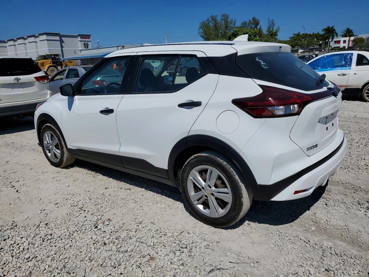 2021 Nissan Kicks S - Image 2