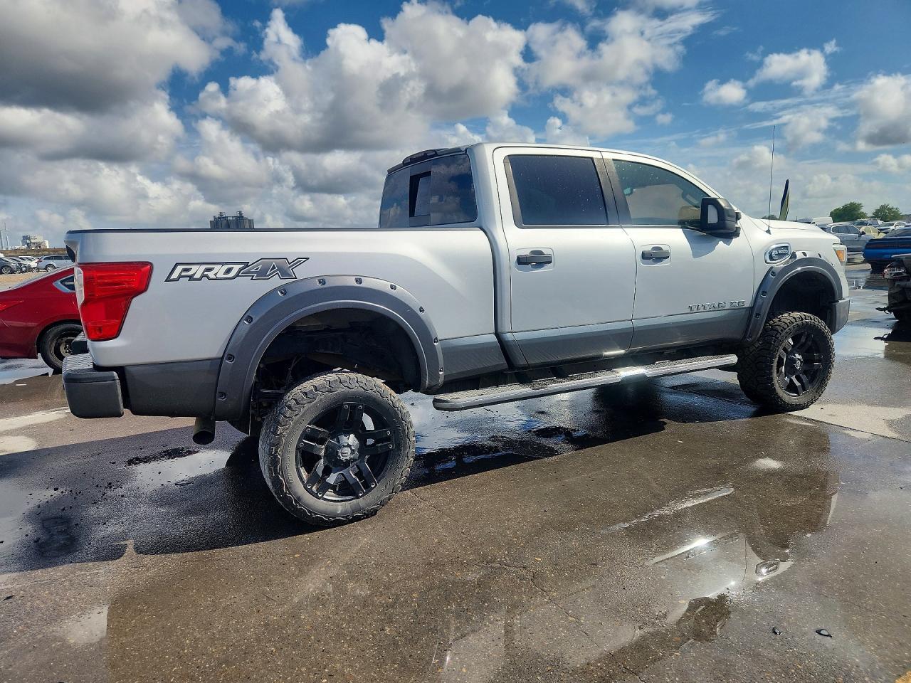 2016 Nissan Titan Xd Pro-4X - Фото 3
