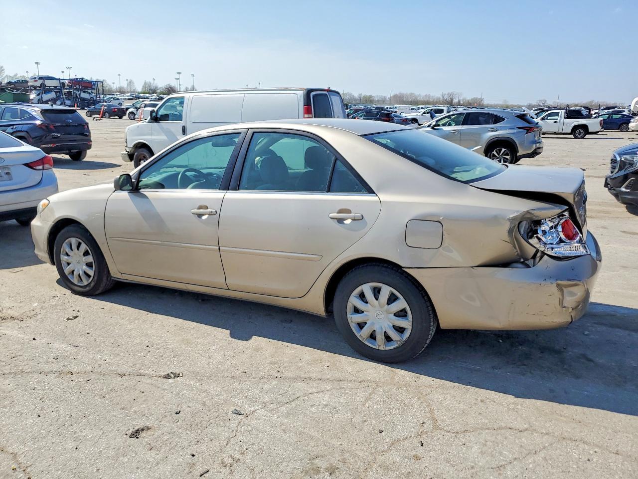 2005 Toyota Camry Le - Фото 2
