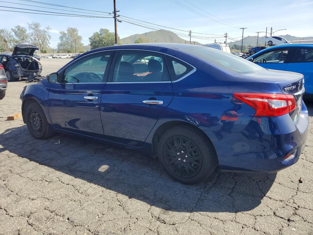 2019 Nissan Sentra S - Фото 2
