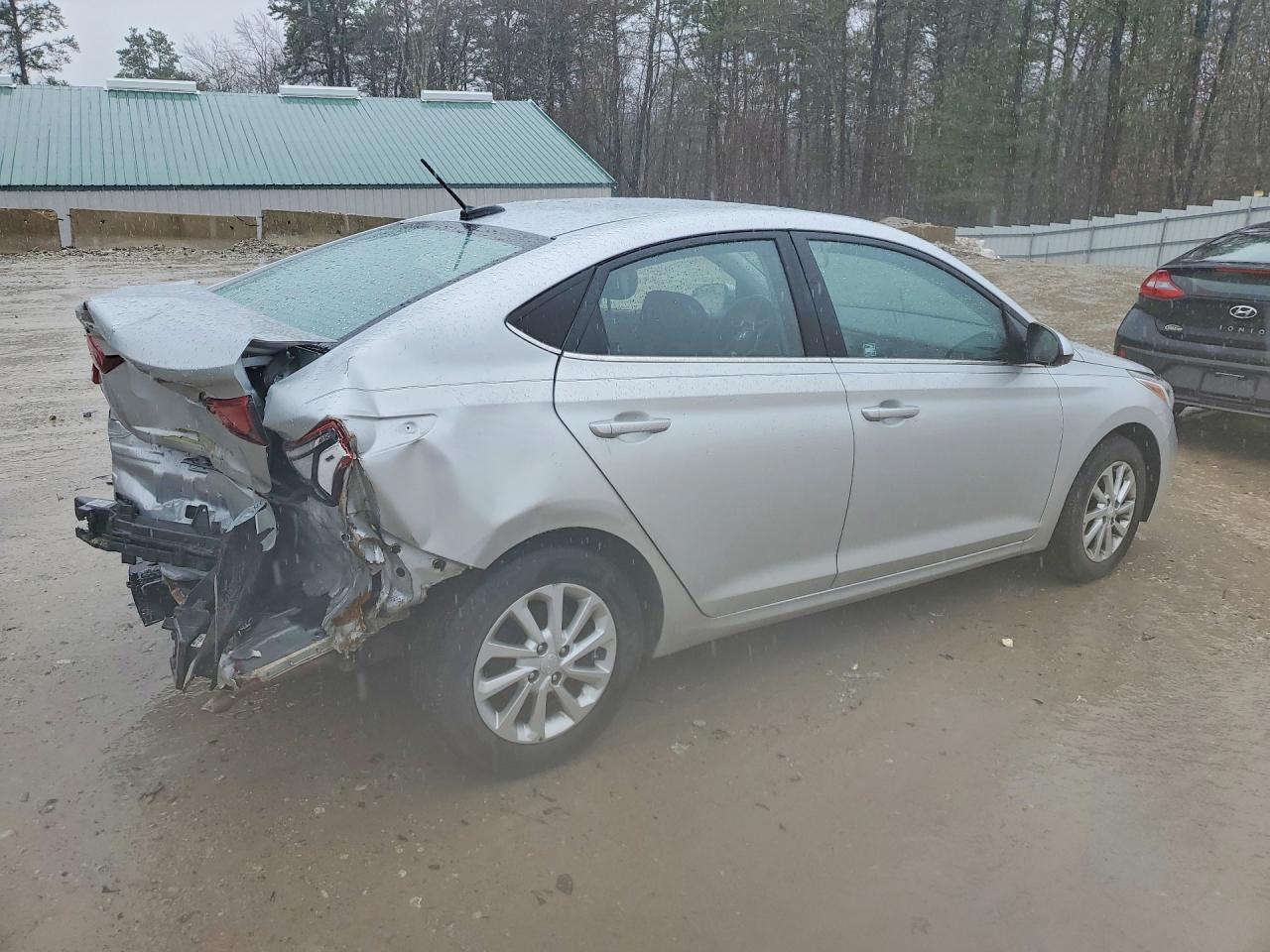 2019 Hyundai Accent Sel - Image 3