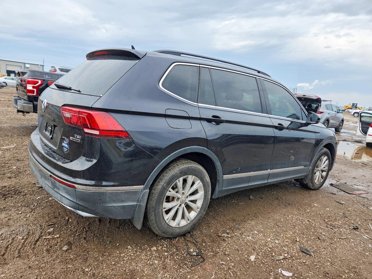 2018 Volkswagen Tiguan - Фото 3