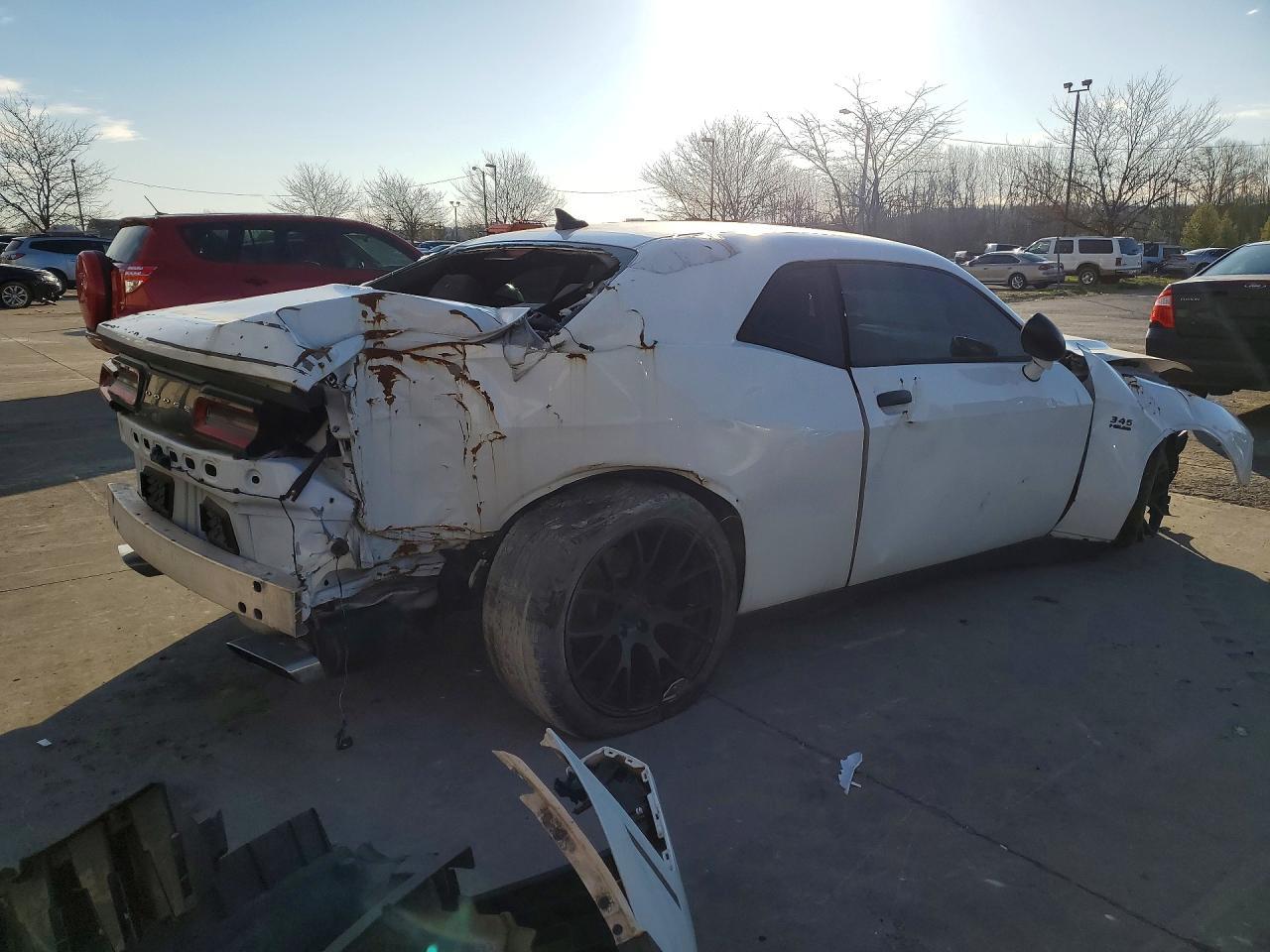 2017 Dodge Challenger R - Фото 3