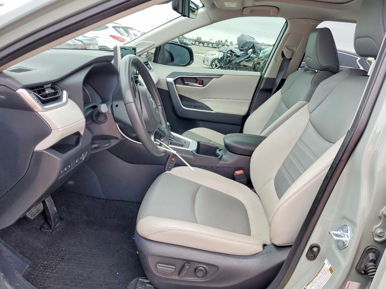 2022 Toyota Rav4 Xle Premium - Фото 7