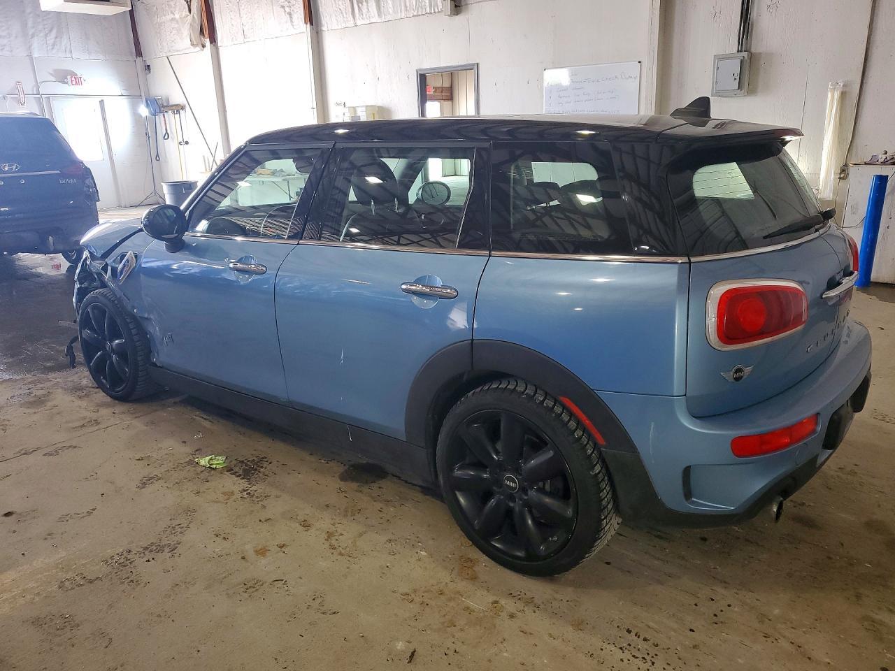 2017 Mini Cooper S Clubman All4 - Фото 2