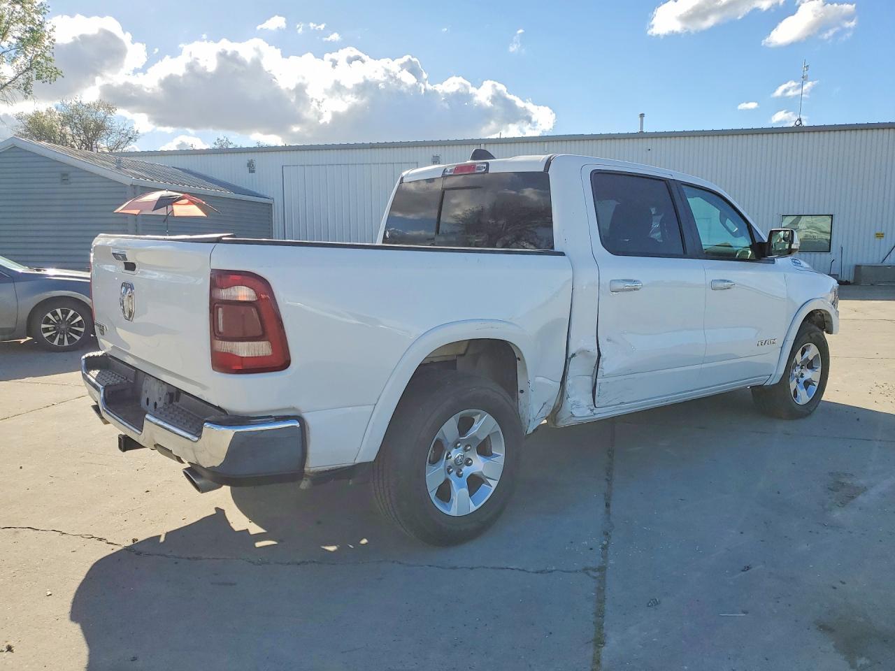 2020 Ram 1500 Laramie - Фото 3