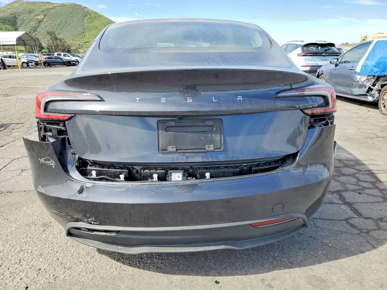 2024 Tesla Model 3 - Image 6
