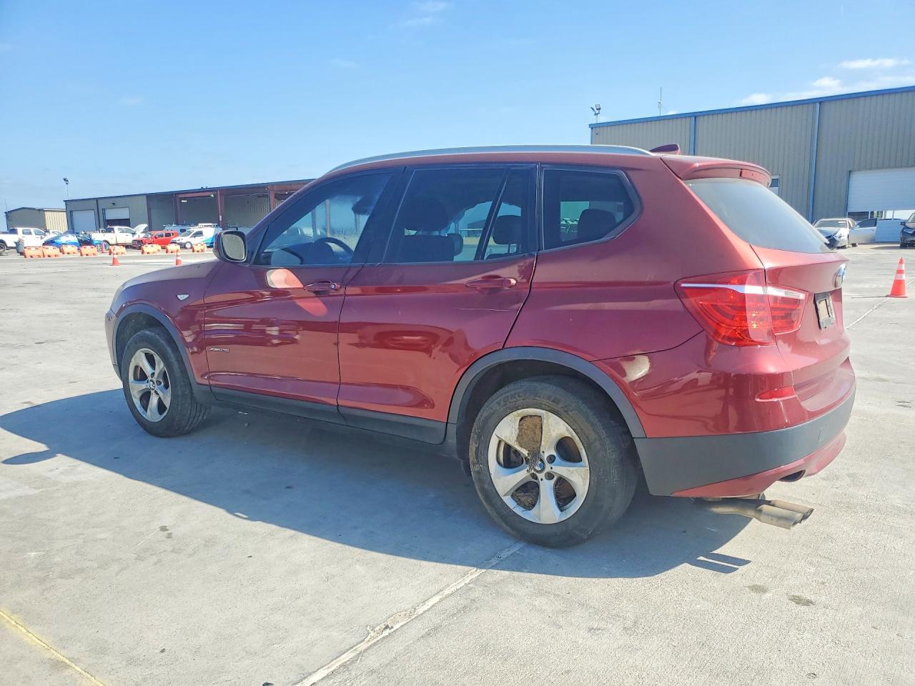 2011 BMW X3 xDrive28I - Фото 2