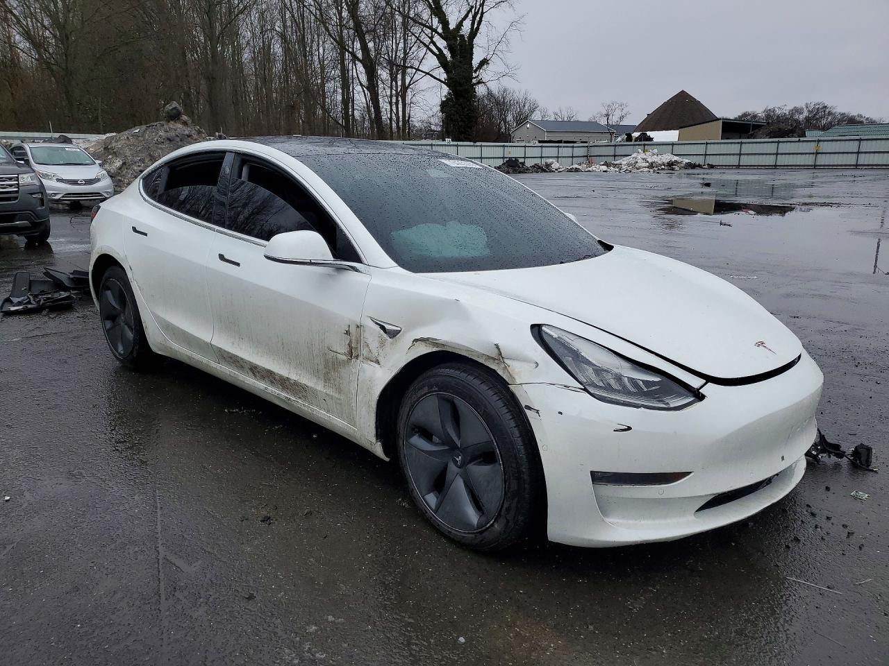 2019 Tesla Model 3 - Фото 4