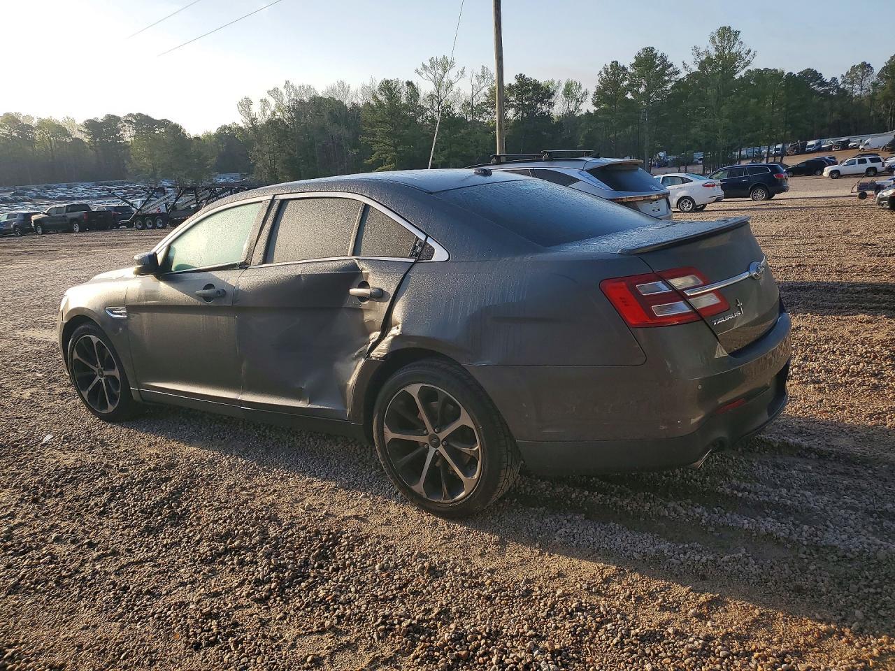 2015 Ford Taurus Sel - Image 2