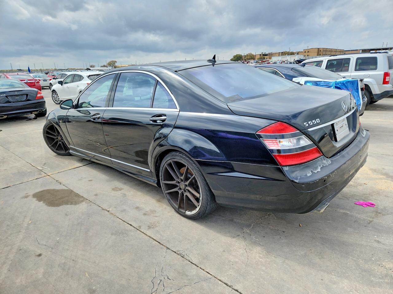 2007 Mercedes Benz S 550 4Matic - Image 2