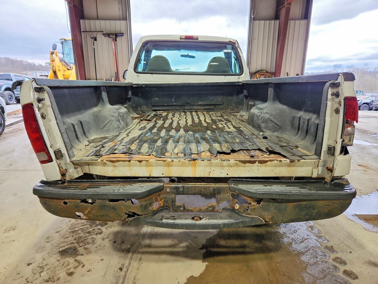 2005 Ford F250 - Фото 6