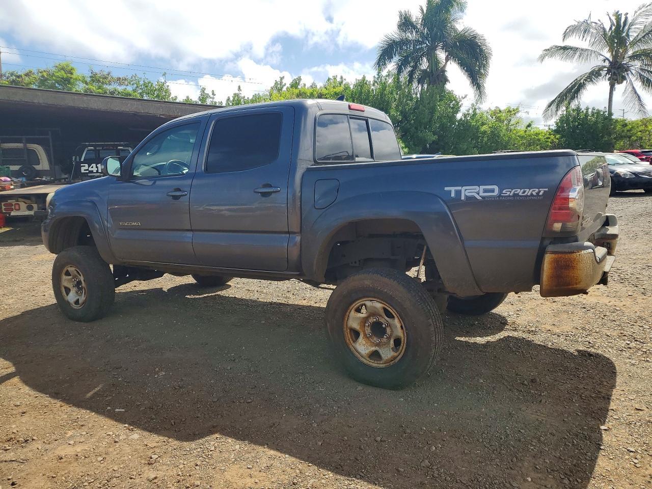 2015 Toyota Tacoma V6 - Фото 2