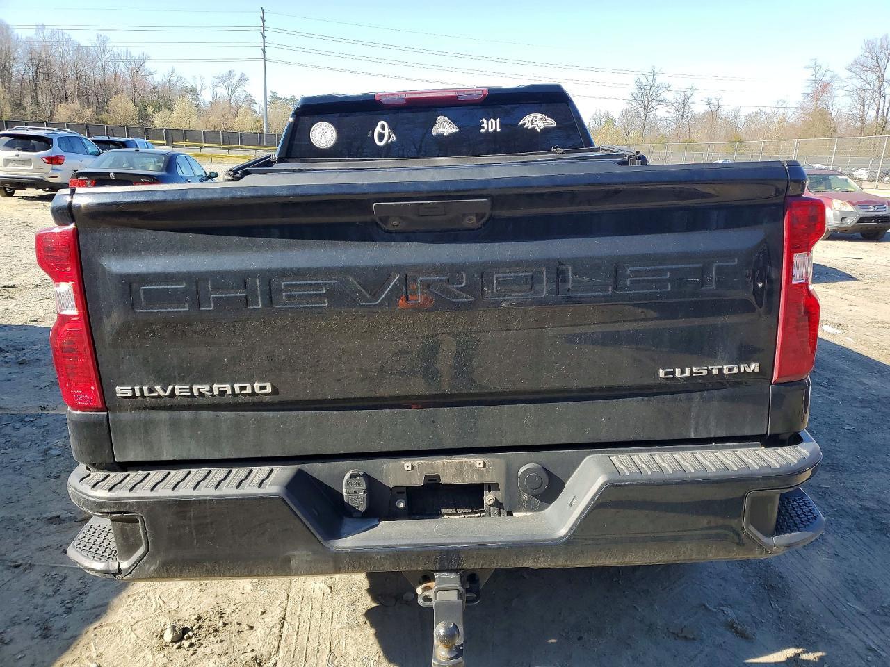 2022 Chevrolet Silverado K1500 Custom - Фото 6