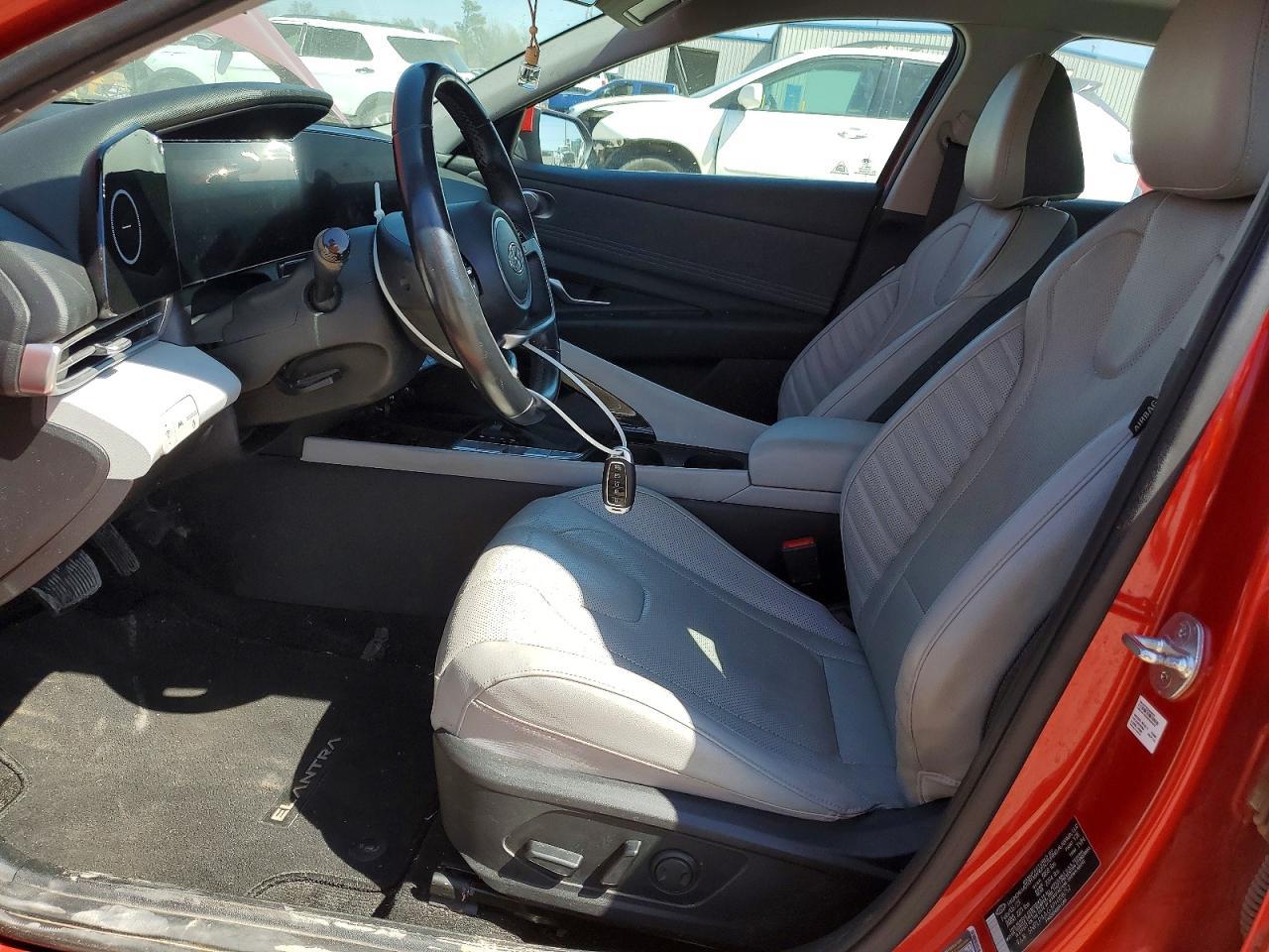 2023 Hyundai Elantra - Фото 7