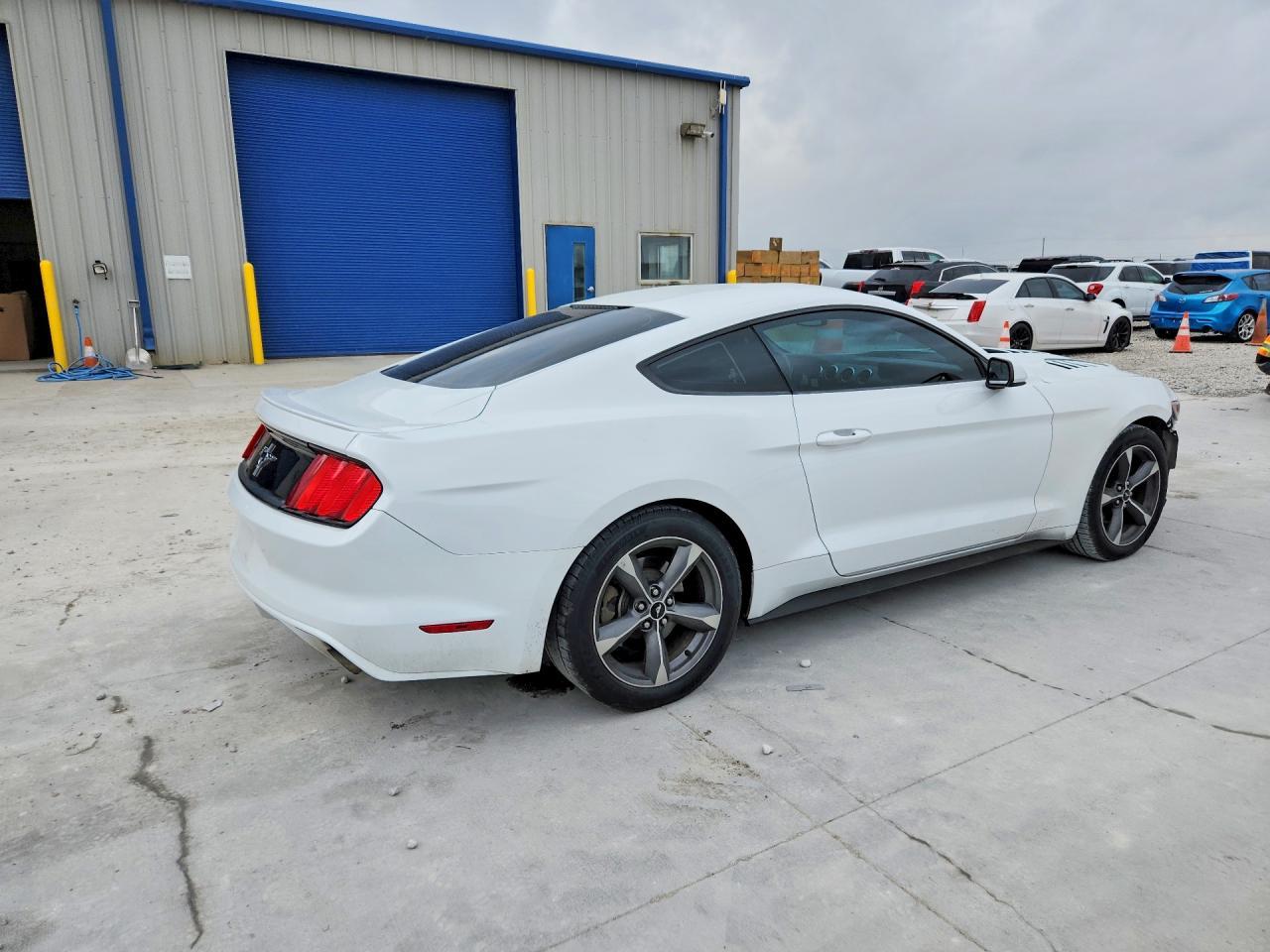 2016 Ford Mustang - Фото 3