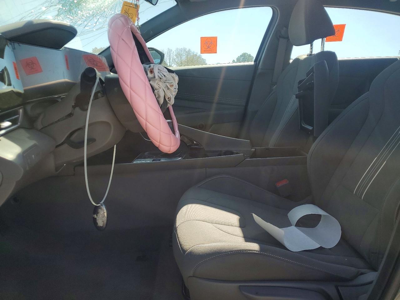 2025 Hyundai Elantra Sel Convenience - Image 7