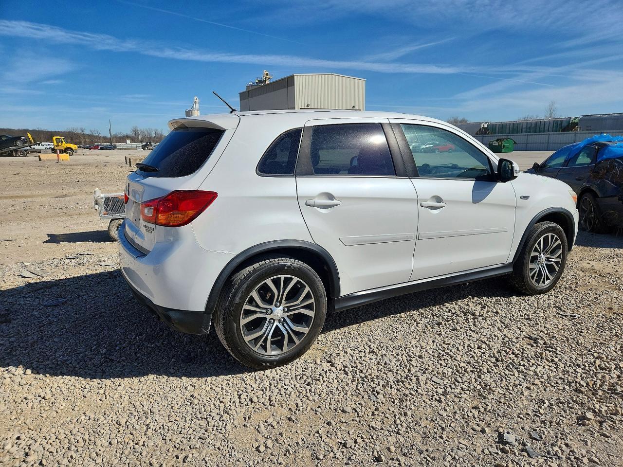 2016 Mitsubishi Outlander Sport Es - Фото 3