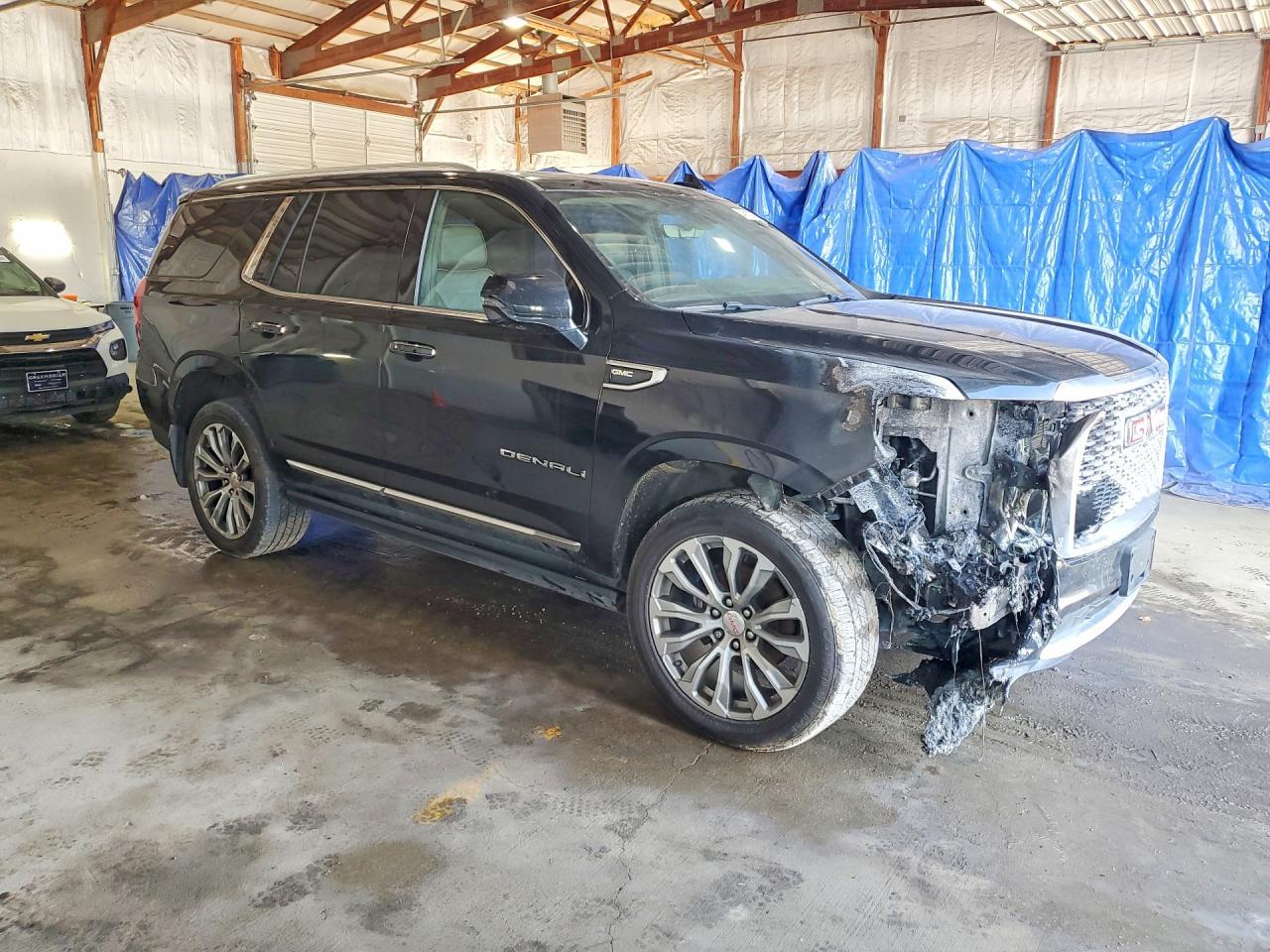 2021 GMC Yukon Denali - Фото 4
