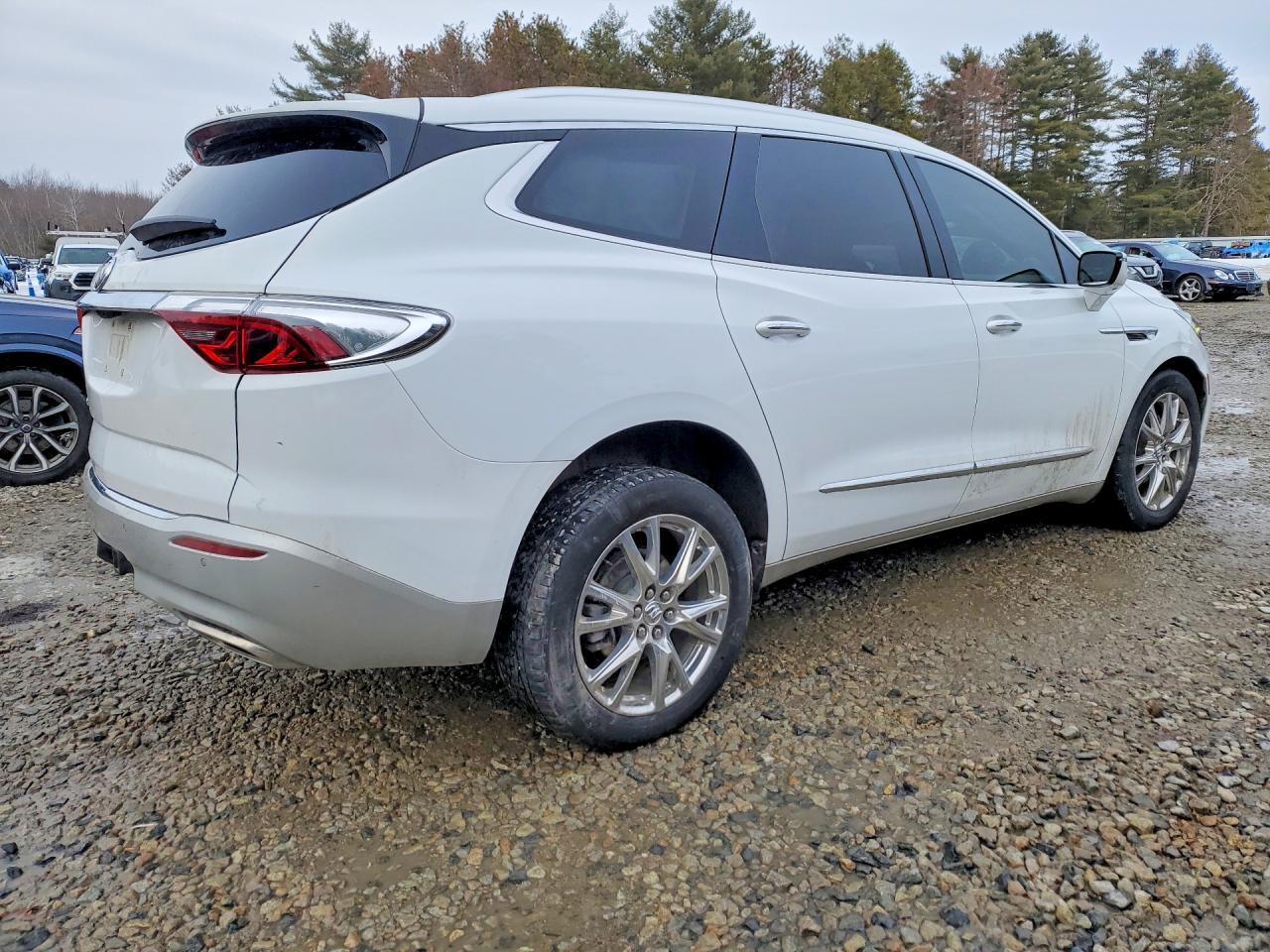 2023 Buick Enclave Premium - Фото 3