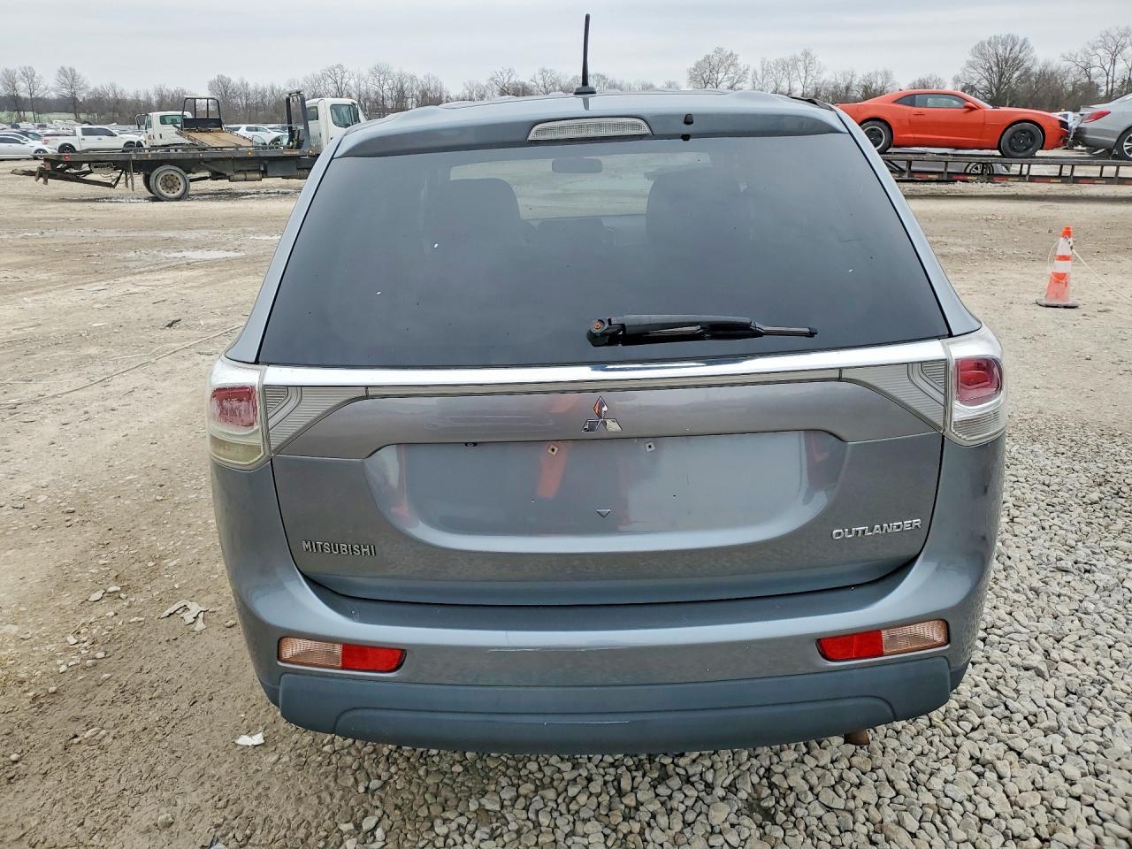 2014 Mitsubishi Outlander Se - Image 6