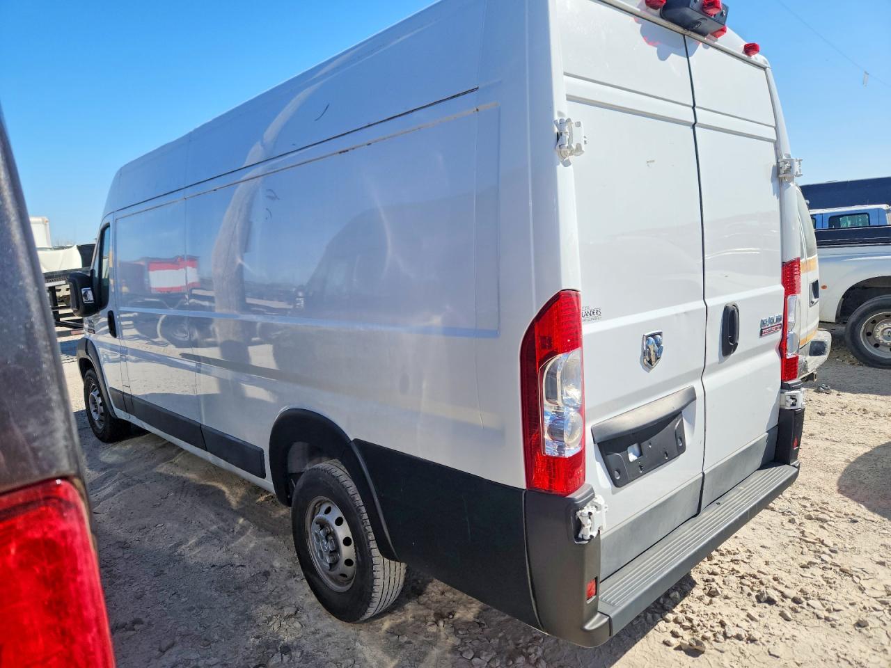 2017 Ram Promaster 3500 Delivery Van - Фото 2