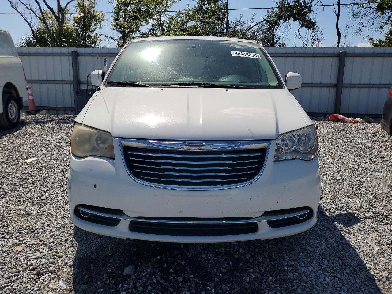 2016 Chrysler Town & Country Touring - Фото 5