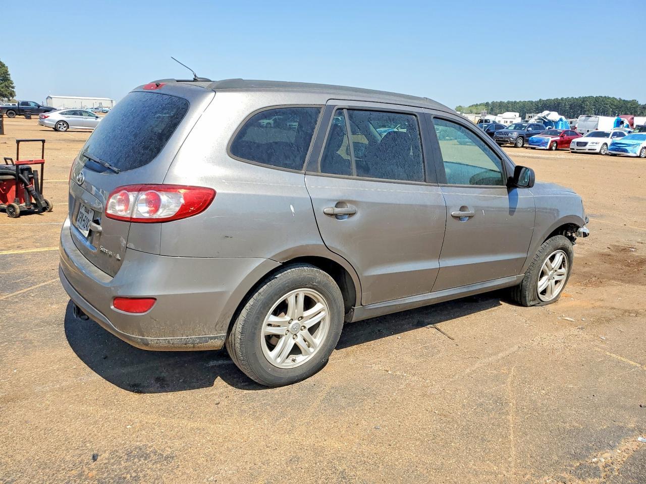 2011 Hyundai Santa Fe Gls - Image 3
