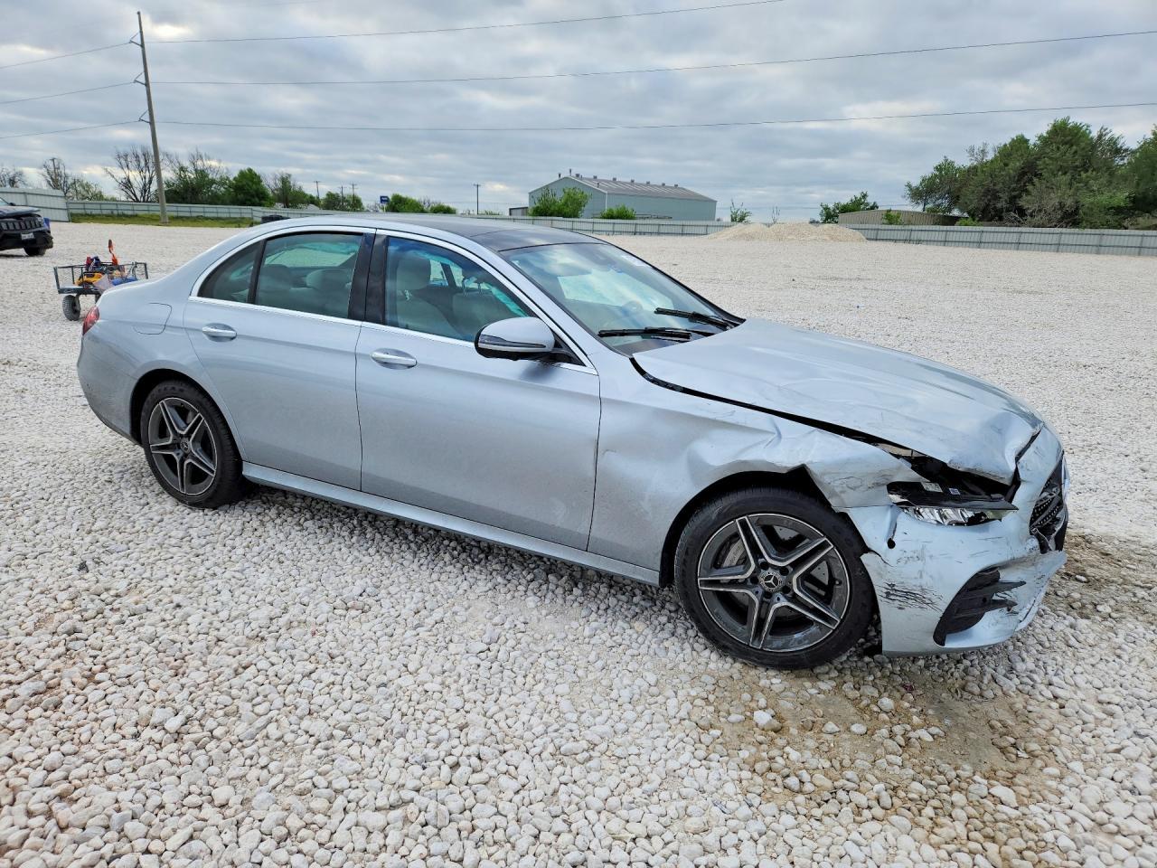 2021 Mercedes-Benz E 450 4Matic - Image 4