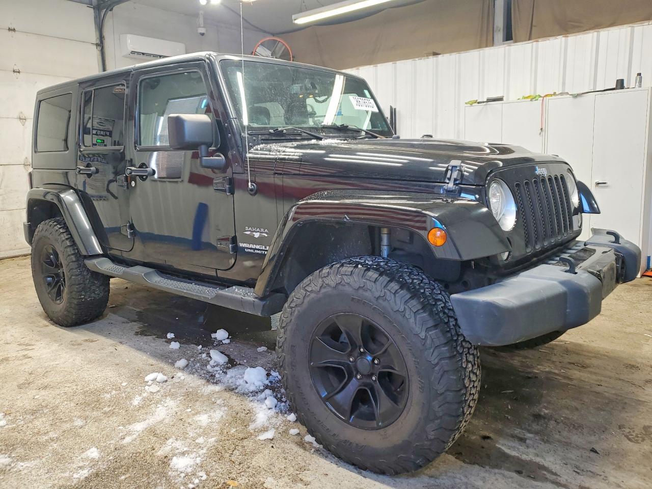 2017 Jeep Wrangler Unlimited Sahara - Фото 4