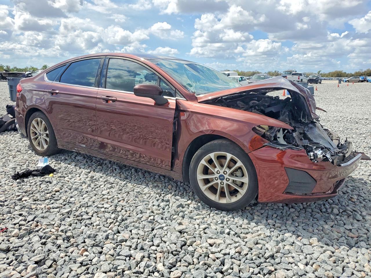 2019 Ford Fusion Se - Image 4