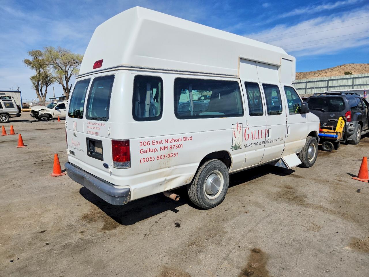 2006 Ford Econoline E350 Super Duty Van - Image 3
