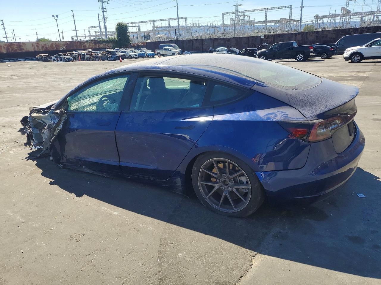 2021 Tesla Model 3 - Фото 2
