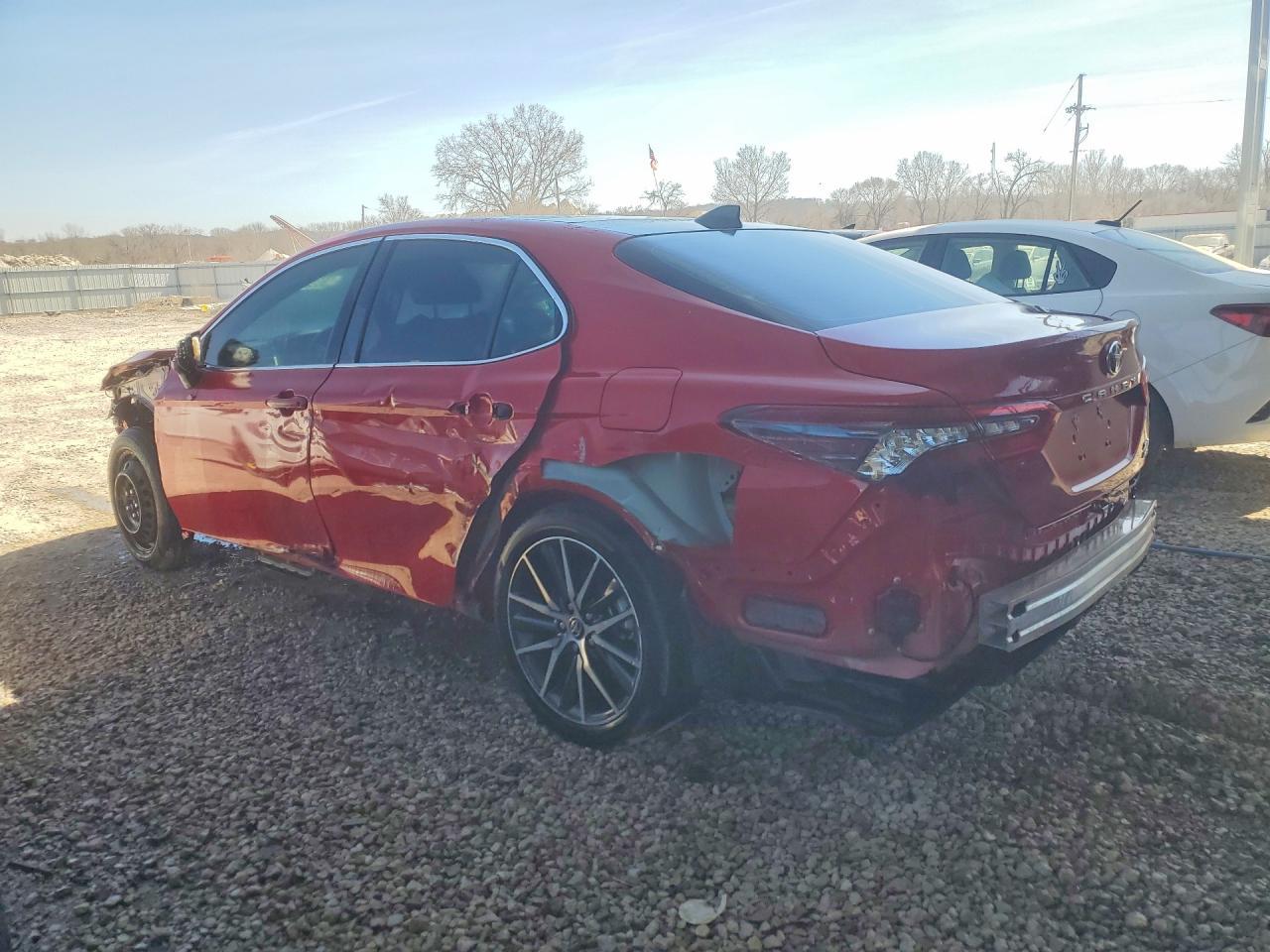 2024 Toyota Camry Xle - Фото 2