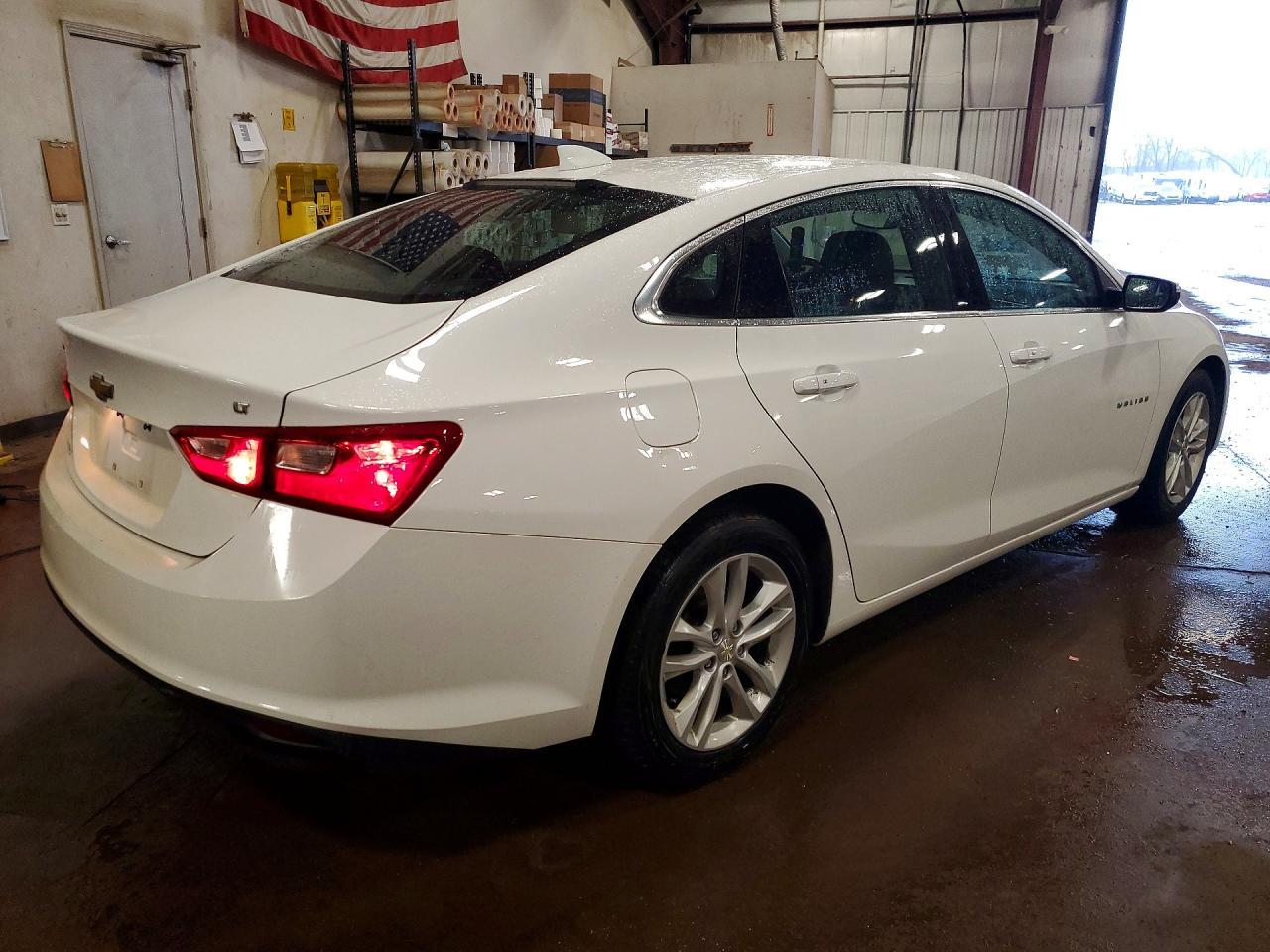 2017 Chevrolet Malibu Lt - Фото 3